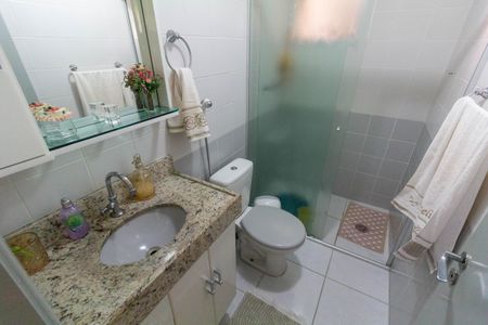 Apartamento à venda com 76m², 3 quartos e 2 vagasBanheiro 