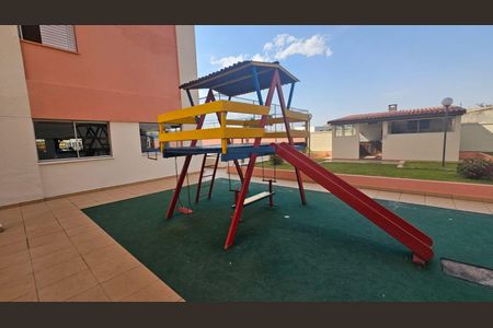 Apartamento à venda com 76m², 3 quartos e 2 vagasÁrea comum - Playground
