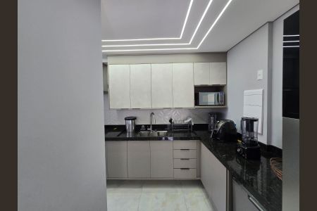 Apartamento à venda com 83m², 2 quartos e 2 vagasCozinha