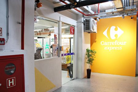 Apartamento à venda com 83m², 2 quartos e 2 vagasMercadinho