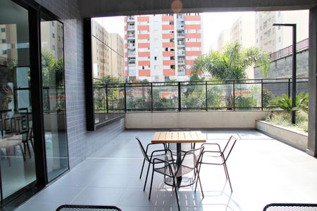 Apartamento à venda com 83m², 2 quartos e 2 vagasÁrea comum - Salão de festas 02