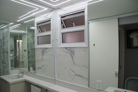 Apartamento à venda com 83m², 2 quartos e 2 vagasBanheiro Social