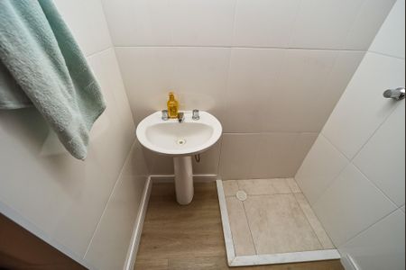 Casa de condomínio à venda com 84m², 3 quartos e 1 vagaBanheiro 1