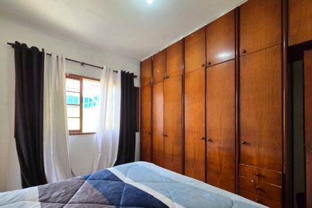 Casa à venda com 170m², 3 quartos e 2 vagasQuarto 2