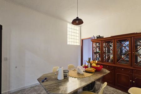 Casa à venda com 170m², 3 quartos e 2 vagasCopa