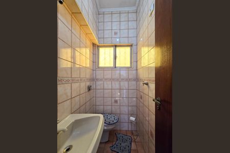 Casa à venda com 170m², 3 quartos e 2 vagasLavabo