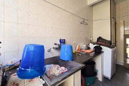 Casa à venda com 170m², 3 quartos e 2 vagasÁrea de Serviço