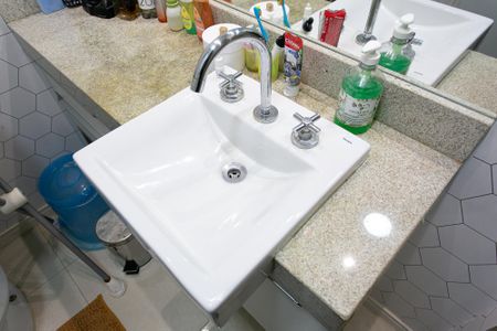 Apartamento à venda com 63m², 2 quartos e 1 vagaBanheiro Social