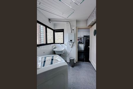 Apartamento à venda com 101m², 3 quartos e 2 vagas Apartamento à venda com 101m², 3 quartos e 2 vagasÁrea de Serviço