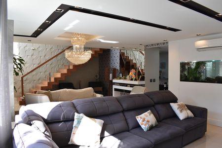 Casa de condomínio para alugar com 319m², 4 quartos e 5 vagasSala de Estar