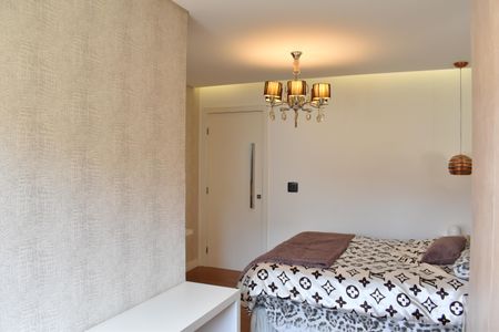 Casa de condomínio para alugar com 319m², 4 quartos e 5 vagasSuíte 1