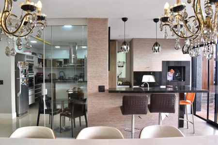 Casa de condomínio para alugar com 319m², 4 quartos e 5 vagasSala de Jantar