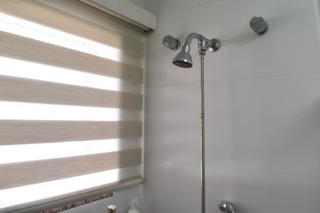 Casa de condomínio para alugar com 319m², 4 quartos e 5 vagasBanheiro da Suíte 3