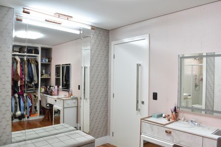 Casa de condomínio para alugar com 319m², 4 quartos e 5 vagasSuíte 3