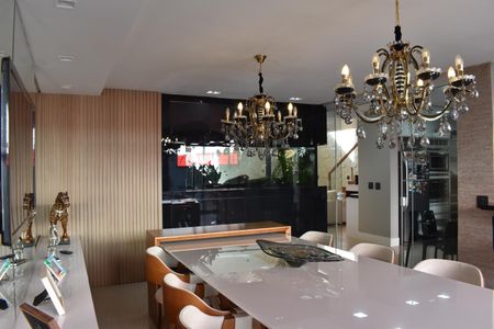Casa de condomínio para alugar com 319m², 4 quartos e 5 vagasSala de Jantar