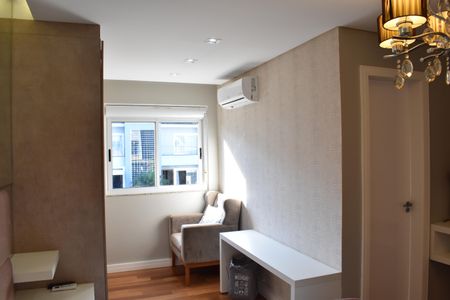 Casa de condomínio para alugar com 319m², 4 quartos e 5 vagasSuíte 1