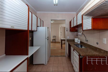 Apartamento à venda com 55m², 2 quartos e 1 vaga Apartamento à venda com 55m², 2 quartos e 1 vagaCozinha