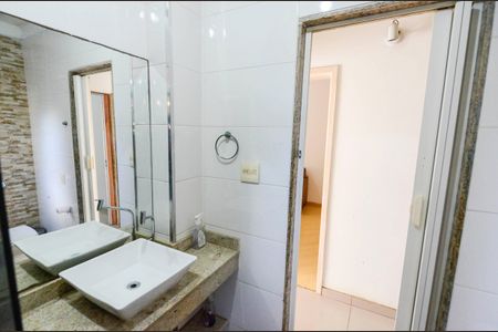 Apartamento à venda com 70m², 2 quartos e sem vagaBanheiro