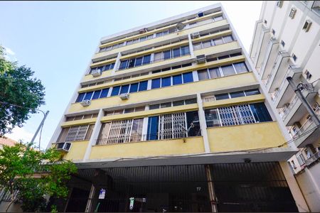 Apartamento à venda com 70m², 2 quartos e sem vagaFachada