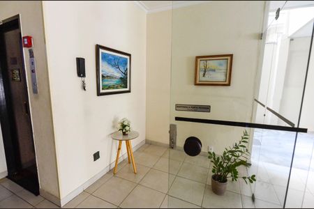 Apartamento à venda com 70m², 2 quartos e sem vagaHall