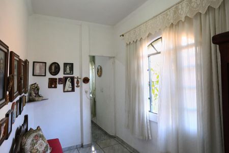 Casa à venda com 300m², 3 quartos e 2 vagasCorredor