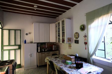 Casa à venda com 300m², 3 quartos e 2 vagasCozinha