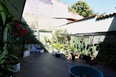 Casa à venda com 300m², 3 quartos e 2 vagasQuintal