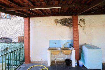 Casa à venda com 300m², 3 quartos e 2 vagasÁrea de Serviço