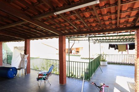 Casa à venda com 300m², 3 quartos e 2 vagasÁrea de Serviço