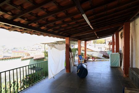 Casa à venda com 300m², 3 quartos e 2 vagasTerraço