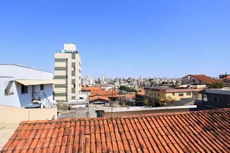 Casa à venda com 300m², 3 quartos e 2 vagasVista