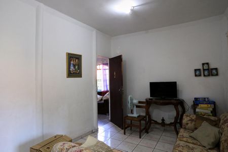 Casa à venda com 300m², 3 quartos e 2 vagasSala