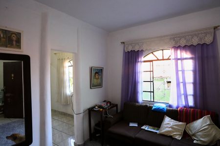 Sala 2 de casa à venda com 3 quartos, 300m² em Santa Efigênia, Belo Horizonte