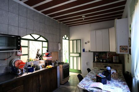 Casa à venda com 300m², 3 quartos e 2 vagasCozinha