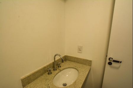 Apartamento à venda com 128m², 3 quartos e 3 vagasBanheiro da Suíte 1