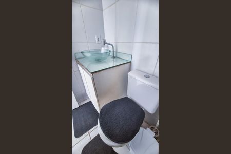 Apartamento à venda com 46m², 2 quartos e sem vaga Apartamento à venda com 46m², 2 quartos e sem vagaBanheiro