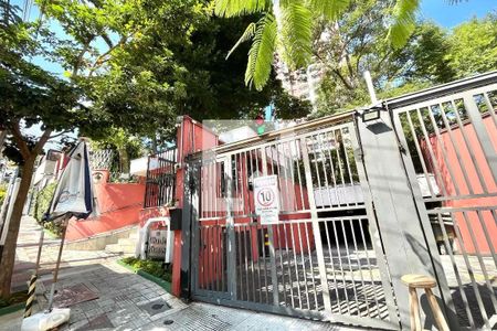 Apartamento à venda com 104m², 3 quartos e 2 vagasFachada e portaria