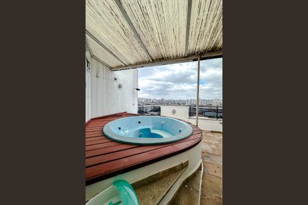 Apartamento à venda com 137m², 1 quarto e 2 vagas Apartamento à venda com 137m², 1 quarto e 2 vagasCobertura