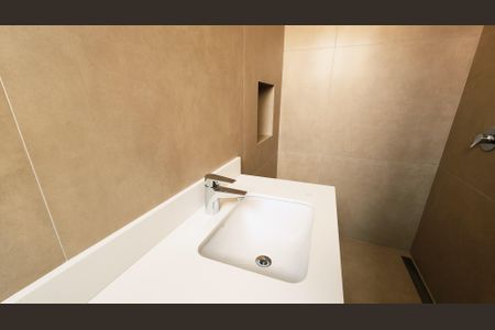 Casa de condomínio à venda com 171m², 3 quartos e 4 vagas Casa de condomínio à venda com 171m², 3 quartos e 4 vagasBanheiro da Suíte