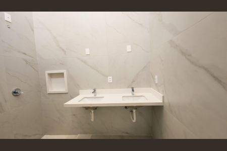 Casa de condomínio à venda com 171m², 3 quartos e 4 vagas Casa de condomínio à venda com 171m², 3 quartos e 4 vagasBanheiro da Suíte 3