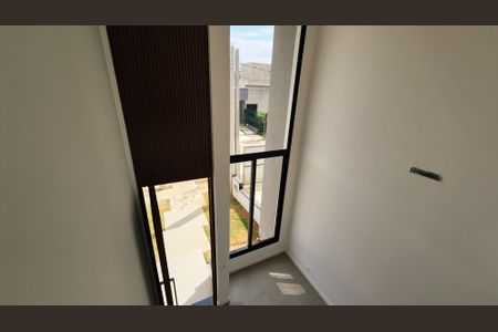 Casa de condomínio à venda com 171m², 3 quartos e 4 vagas Casa de condomínio à venda com 171m², 3 quartos e 4 vagasEntrada
