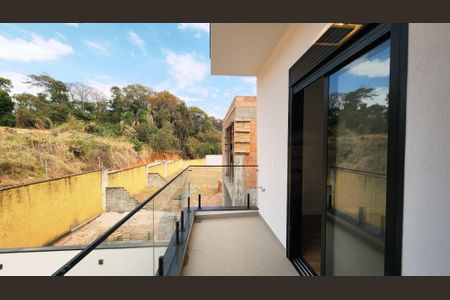 Casa de condomínio à venda com 171m², 3 quartos e 4 vagas Casa de condomínio à venda com 171m², 3 quartos e 4 vagasVaranda da Suíte 3