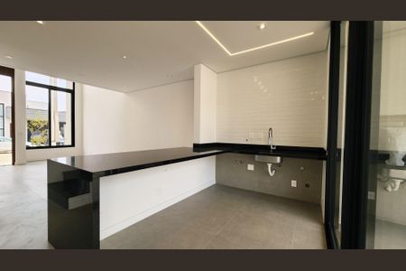 Casa de condomínio à venda com 171m², 3 quartos e 4 vagas Casa de condomínio à venda com 171m², 3 quartos e 4 vagasCozinha