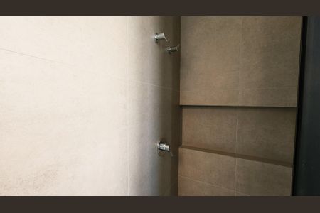 Casa de condomínio à venda com 171m², 3 quartos e 4 vagas Casa de condomínio à venda com 171m², 3 quartos e 4 vagasBanheiro Externo