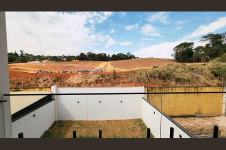 Casa de condomínio à venda com 171m², 3 quartos e 4 vagas Casa de condomínio à venda com 171m², 3 quartos e 4 vagasVaranda Quarto 2 - Suíte