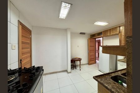 Apartamento para alugar com 210m², 4 quartos e 2 vagas Apartamento para alugar com 210m², 4 quartos e 2 vagasCozinha