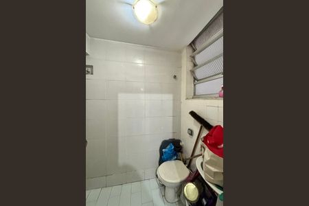 Apartamento para alugar com 210m², 4 quartos e 2 vagas Apartamento para alugar com 210m², 4 quartos e 2 vagasBanheiro de Serviço