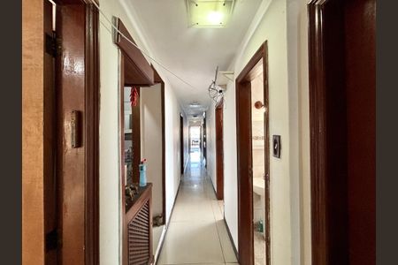 Apartamento para alugar com 210m², 4 quartos e 2 vagas Apartamento para alugar com 210m², 4 quartos e 2 vagasCorredor