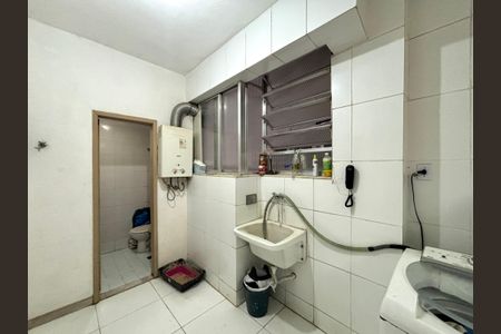 Apartamento para alugar com 210m², 4 quartos e 2 vagas Apartamento para alugar com 210m², 4 quartos e 2 vagasÁrea de serviço