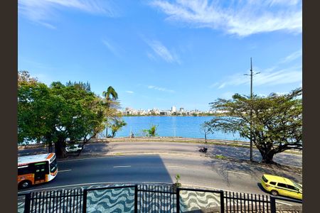 Apartamento para alugar com 210m², 4 quartos e 2 vagas Apartamento para alugar com 210m², 4 quartos e 2 vagasVista da Sala